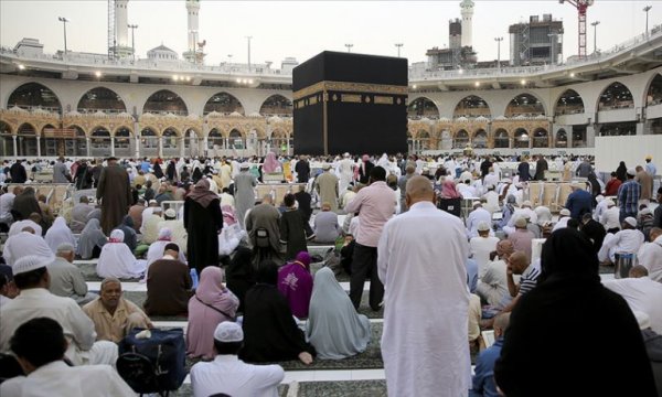 Diyanet: Umreye gidemeyenler parasını geri alabilecek