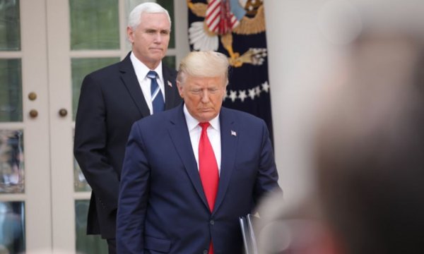 Trump'ın, Kovid-19 aşısını geliştirmeye çalışan Alman bilim insanlarına para teklif ettiği iddiası