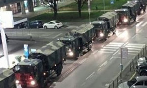 İtalya'da mezarlıklar doldu, cenazeleri asker taşıdı
