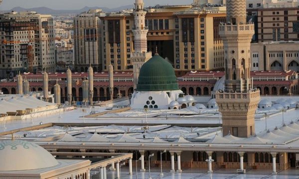 Riyad, Mekke ve Medine koronavirüs nedeniyle giriş çıkışlara kapatılıyor
