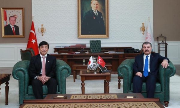 Sağlık Bakanı Koca, Japonya'nın Ankara Büyükelçisi ile koronavirüsü görüştü
