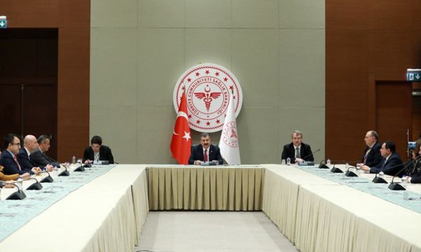 Türkiye'nin koronavirüsle mücadele politikasına 'Bilim Kurulu' yön veriyor