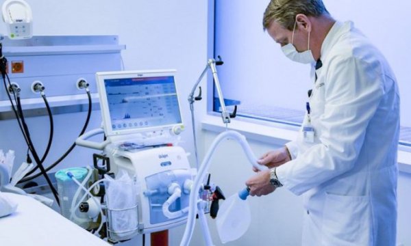 Mercedes F1 Covid-19 hastaları için solunum cihazı üretmeye başladı