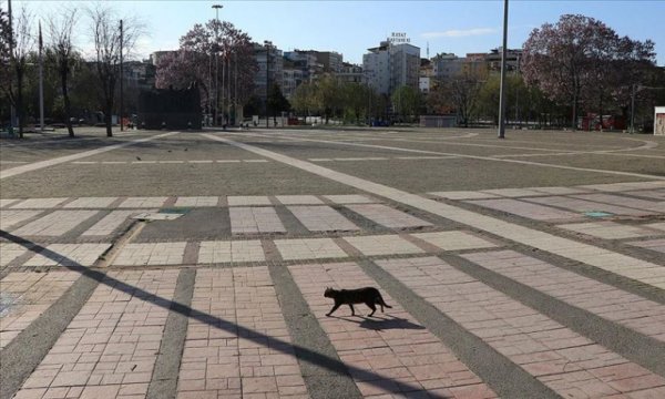Sokağa çıkma yasağının ardından caddelerde sessizlik hakim