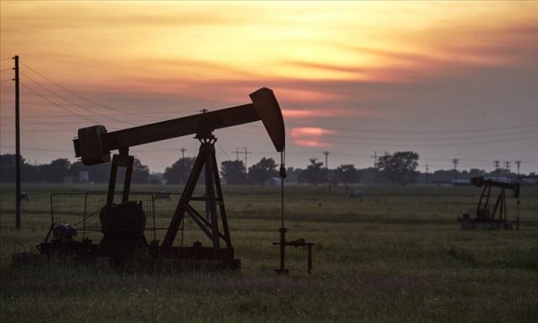 Brent petrolün varil fiyatında tarihi düşüşler yaşanıyor