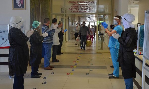 Türkiye'de Koronavirüsten son 24 saatte 2 bin 936 yeni vaka 89 ölü