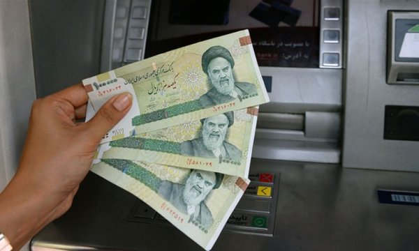 İran'da yeni para dönemi: Riyalden 4 sıfır atarak tümene geçti