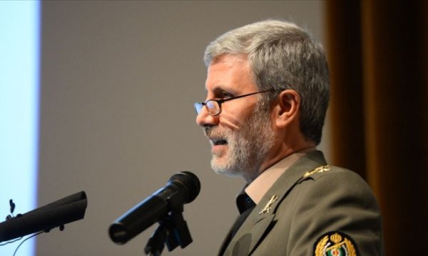 İran, ABD'yi Venezeula'ya akaryakıt taşıyan tankerlerine müdahale etmemesi için uyardı 