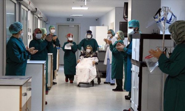 Türkiye'de Kovid-19'dan iyileşen hasta sayısı 122 bin 793'e ulaştı