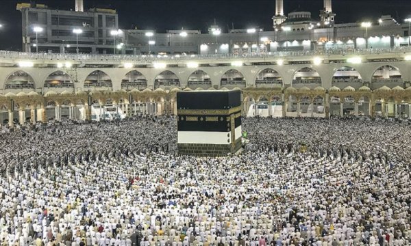 Endonezya'daki Müslümanlar bu yıl Kovid-19 nedeniyle hacca gitmeyecek