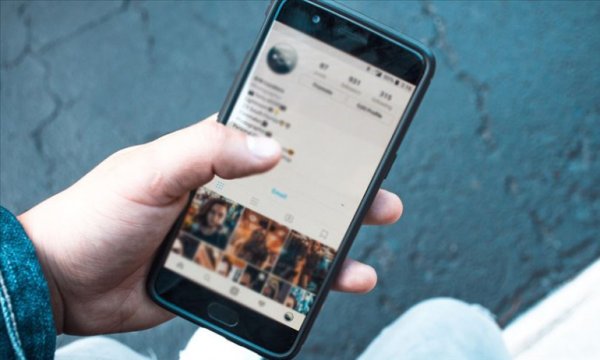 Koronavirüs sosyal medyada geçirilen süreyi artırdı