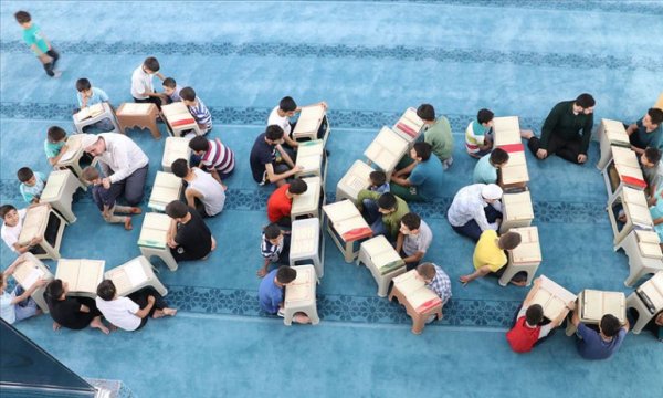 Diyanet İşleri Başkanlığının yaz Kur'an kurslarına başvurular başladı 