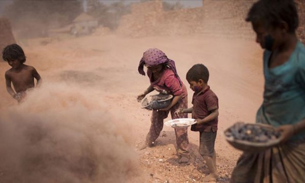 Dünyada 258 milyon çocuk fakirlikten okula gidemiyor