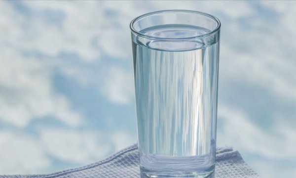 Az su içmenin ve susuzluğun böbrek taşı riskini artırdığı uyarısı 