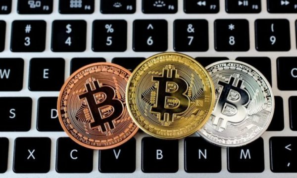 Bitcoin 9500 doları aştı