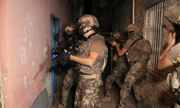 Adana'da IŞİD'in uyuyan hücresine operasyon