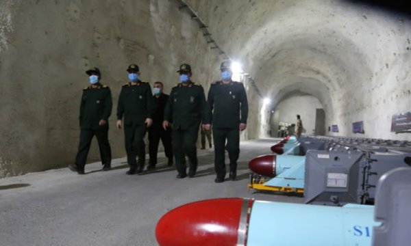İran, Basra Körfezi'nde yeraltı füze üssü kurdu