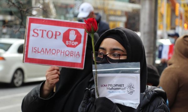 Avrupa’da nevrotik kaygı ve İslam’a karşı nefret anlatıları