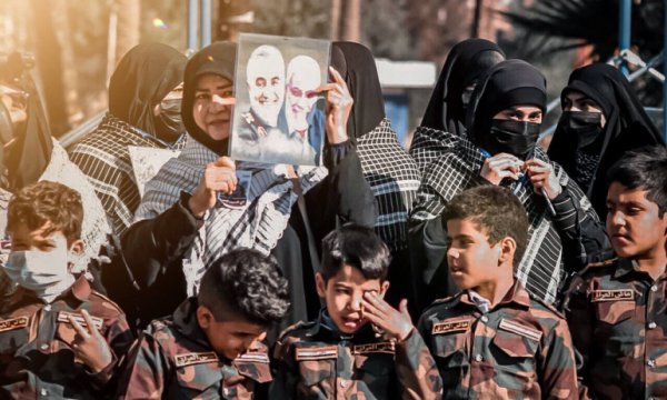 General Süleymani ve el’Mühendis’in şehadet yıldönümünde Bağdat’ta yürüyüş