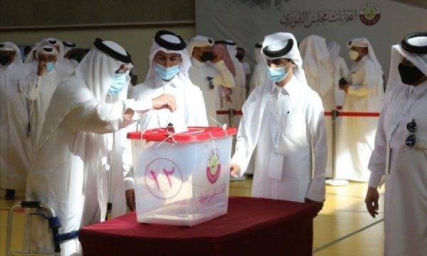 Katar'da bir ilk: Oy verme işlemi başladı