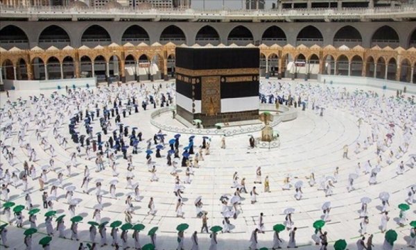 Suudi Arabistan'dan umre kararı