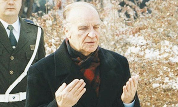 Bilge Kral'ın vefatının 18. yıl dönümü: Aliya İzzetbegoviç kimdir?