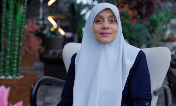 Elleri ve ayakları kelepçeliyken doğum yapan Filistinli eski tutuklu, İsrail zulmünü anlattı