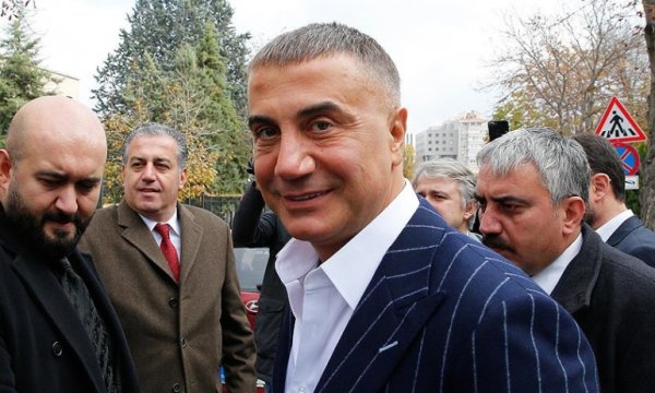 Firari olarak aranan Sedat Peker hakkında tutuklama kararı çıkarıldı