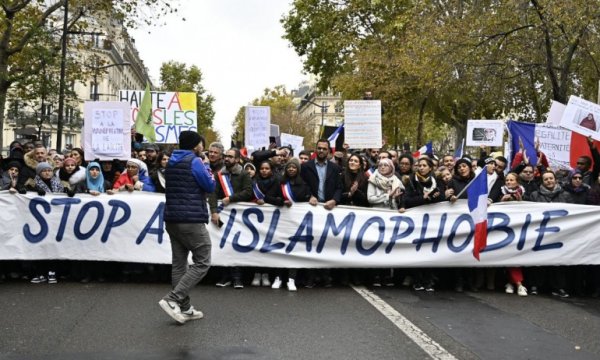 Fransa'da İslam düşmanlığı! 7 cami ve dernek daha kapatılacak