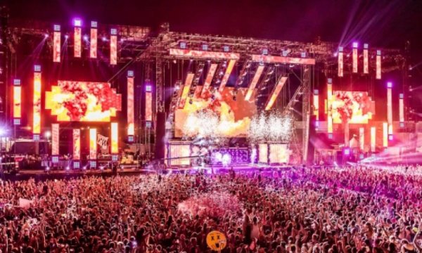 Müzik festivalinde izdiham: En az 8 ölü