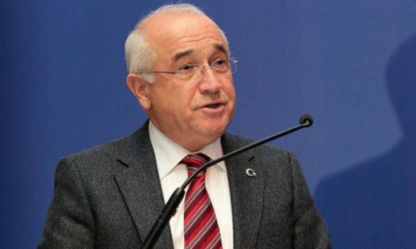 Cemil Çiçek’ten Bahçeli’nin 50+1 tepkisine jet yanıt