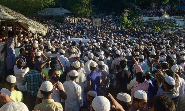 Bangladeş, yüzlerce Arakanlı Müslümanı daha Bhasan Char Adası'na gönderdi