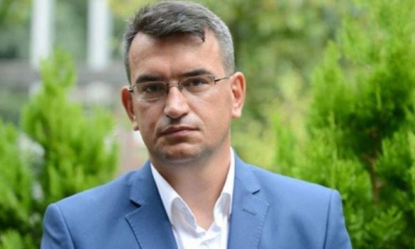 DEVA Partili Metin Gürcan 'siyasi casusluk' iddiasıyla gözaltına alındı