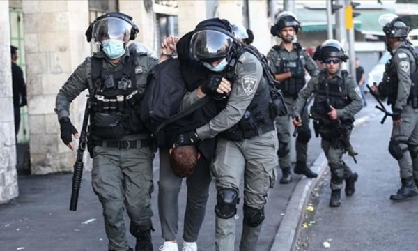 İsrail zorbalığı devam ediyor: 50 Filistinli gözaltına alındı