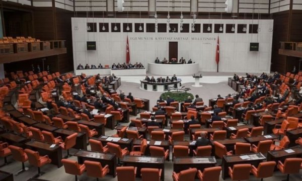 Yeni yargı paketi Meclis'te kabul edildi