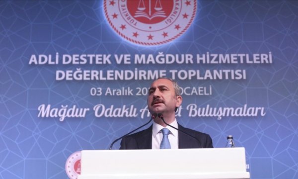 Adalet Bakanı Gül: Boşanma davalarında yeni bir usul getirmek üzere çalışmalarımızı yoğunlaştırdık