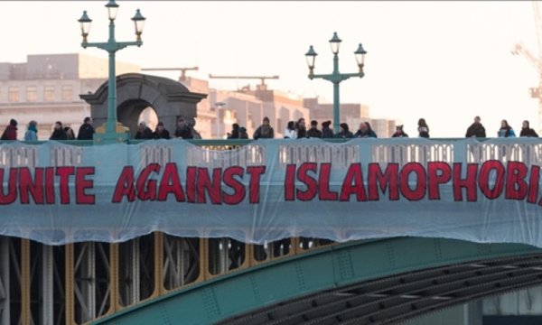İngiliz medyası İslam'ı ve Müslümanları karalıyor