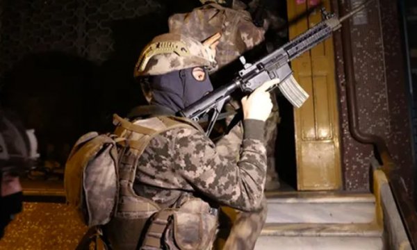 İstanbul'da 'IŞİD' operasyonu: 14 gözaltı