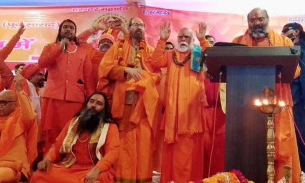 Hindu liderler, Müslümanlara karşı şiddet çağrısı yaptı