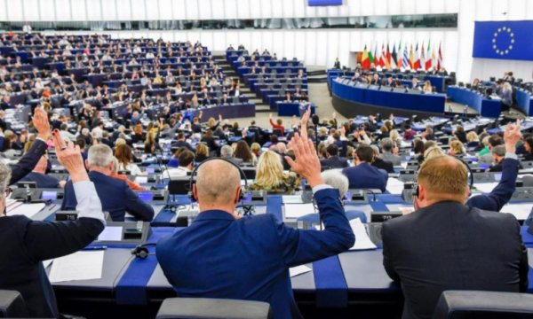 Avrupa Parlamentosu AB'den Suudi Arabistan ve BAE'ye silah satışının yasaklanmasını istedi