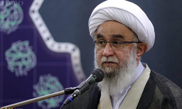 Ayetullah Ramazani: Diktatörlüğe ve sömürgeciliğe karşı Direniş, İmam Humeyni’yle yeniden canlandı
