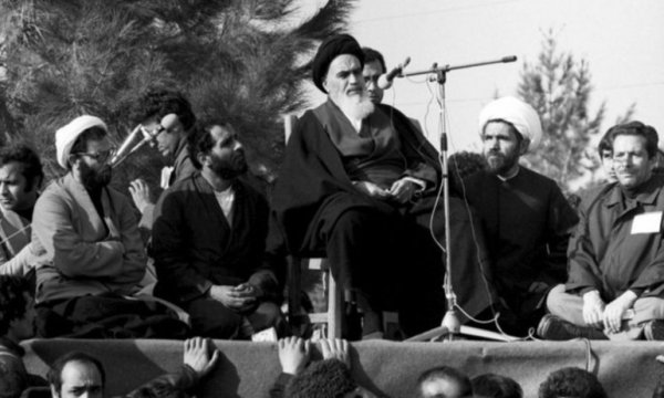 İslam dünyası neden daha fazla İslami Devrimlere ihtiyaç duyar?