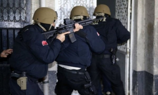 Adana'da terör örgütü IŞİD'e eş zamanlı operasyon