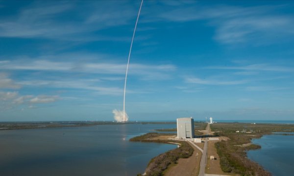 SpaceX, 60 internet uydusunu daha uzaya fırlattı