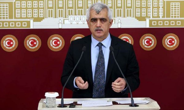Yargıtay'ın hapis cezasını onadığı Ömer Faruk Gergerlioğlu'nun milletvekilliği düşecek