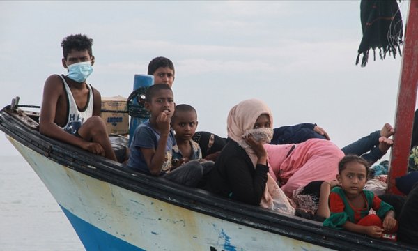 Andaman Denizi'nde mahsur kalan Arakanlıların kurtarılması için çağrı