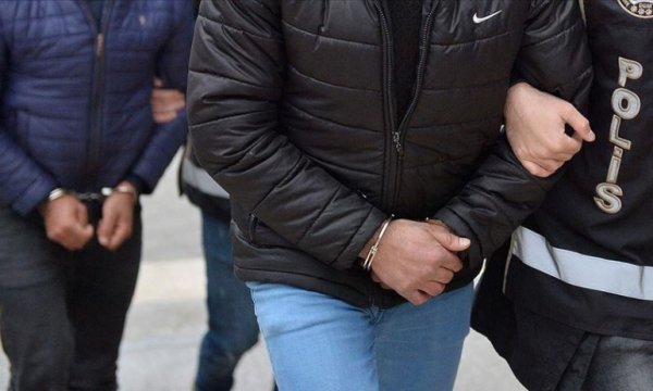 IŞİD mensupları Adana'da 79 mezarı tahrip etti