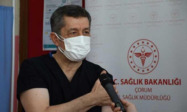 Türkiye’de öğretmenlerin aşılanmasına başlandı