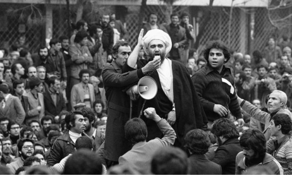 İran İslam Devrimi ve sol dogmatizm