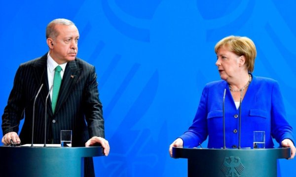 Merkel'den Türkiye mesajı! AB-Türkiye ilişkilerinin önemini teyit etti